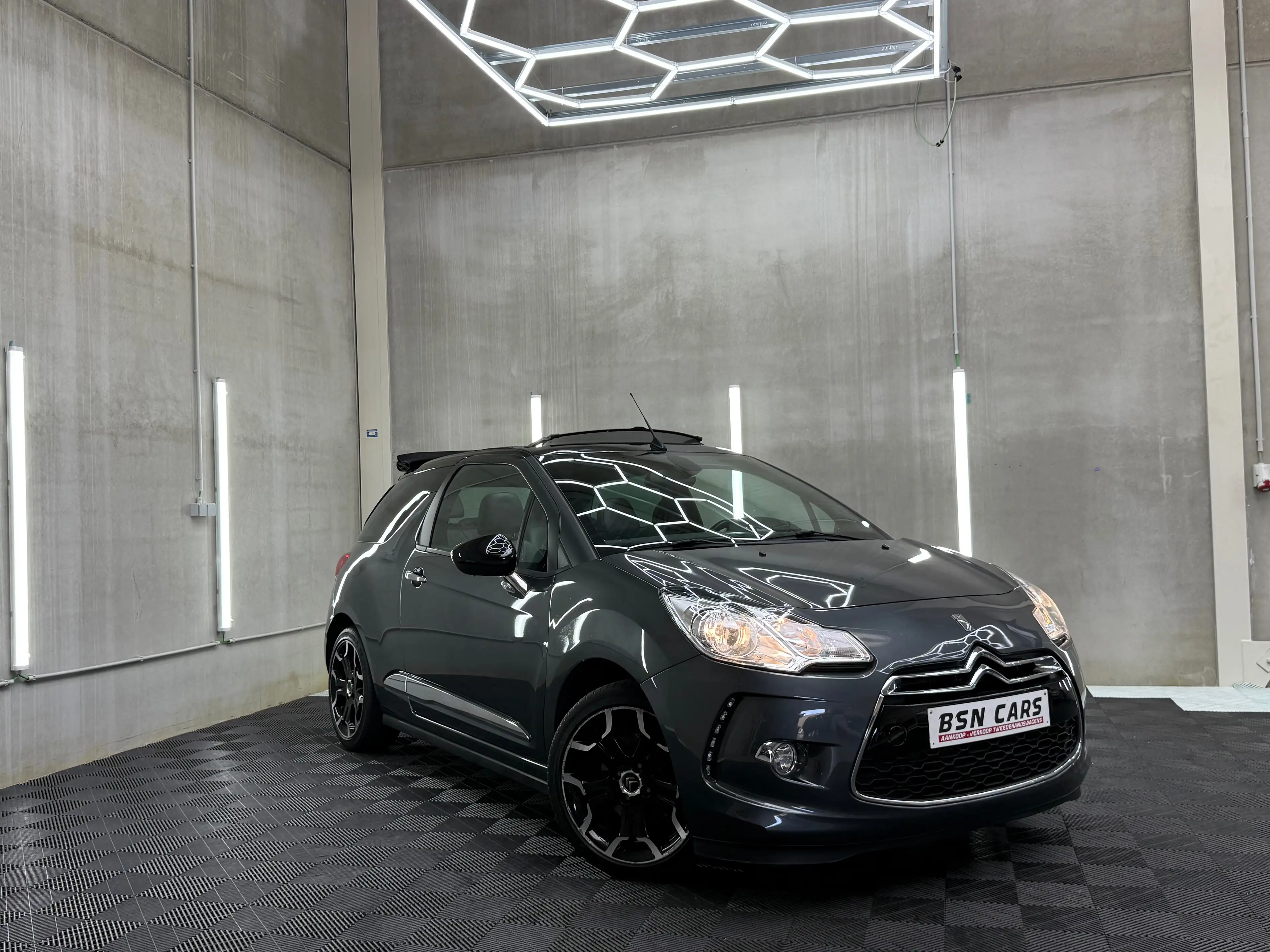 Citroen DS3 CABRIO/LEER/ZETELVERWRMNG/GARANTIE