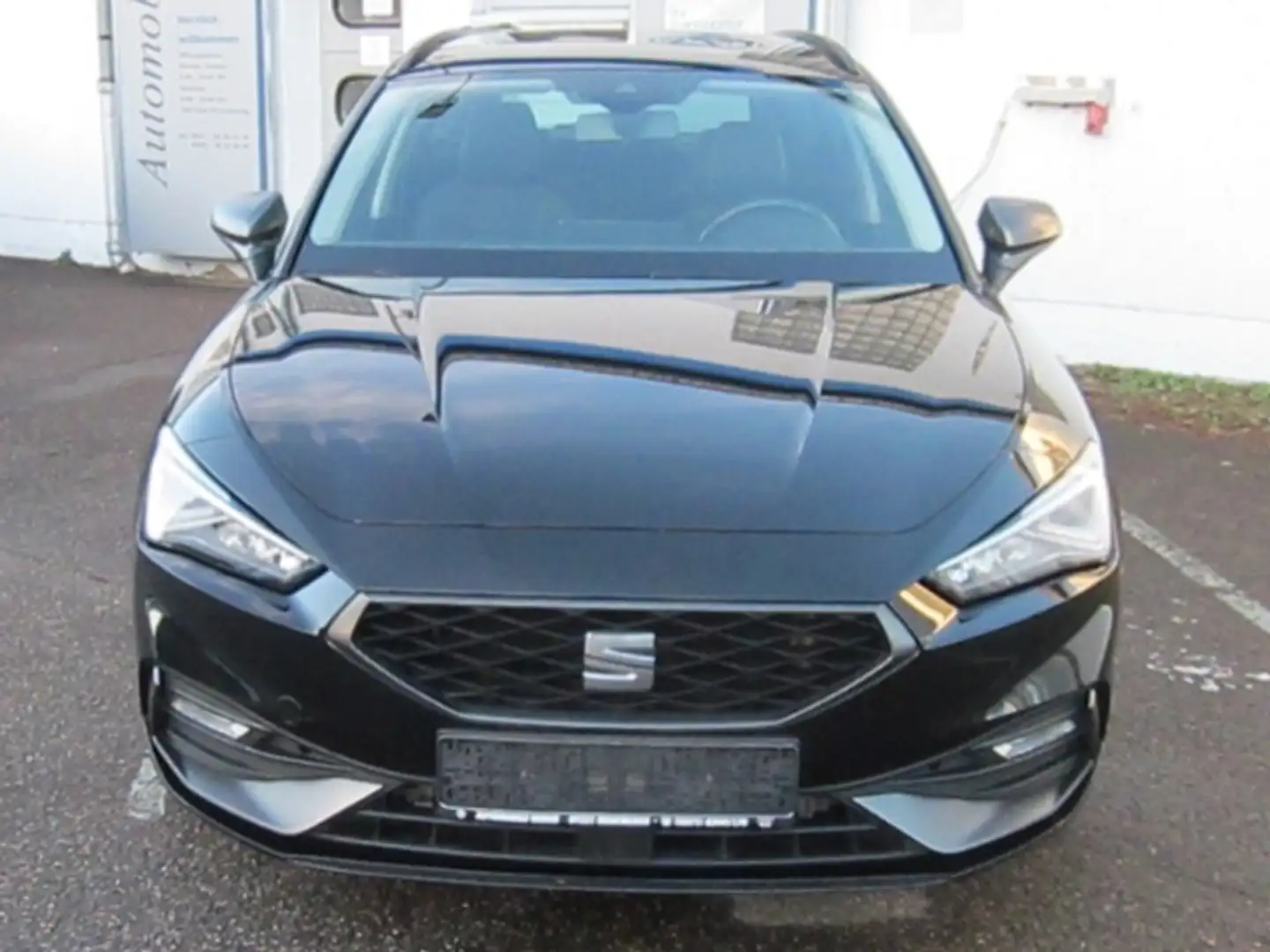 SEAT Leon Sportstourer FR e-Hybrid Schwarz - 2