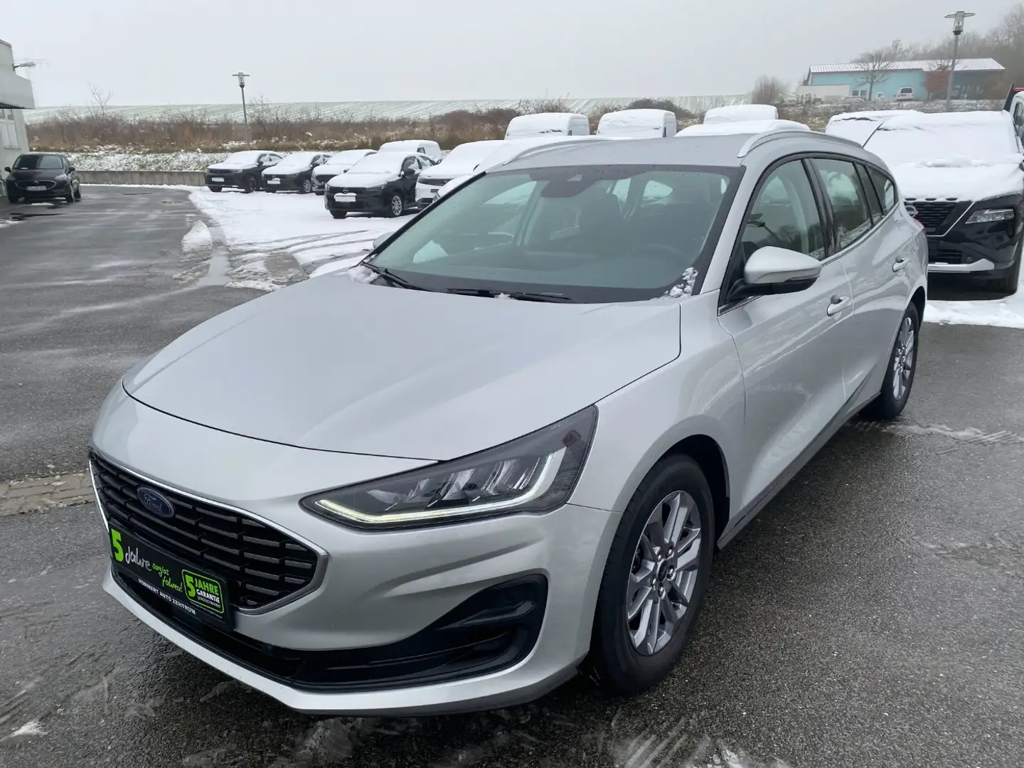 Ford Focus Turnier 1.0 EcoBoost Titanium LED+Navi+SHZ Plateado - 2