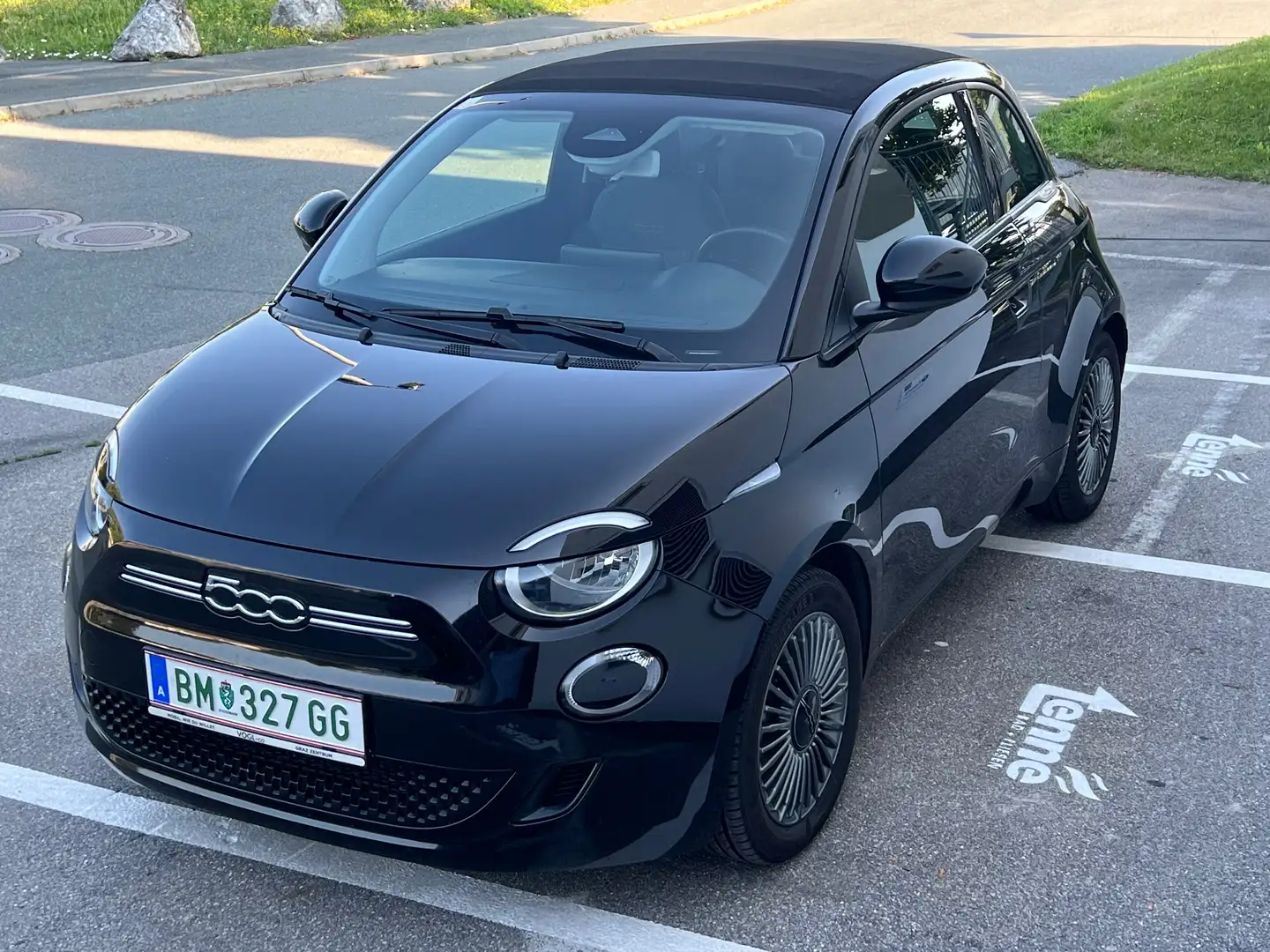 Fiat 500e CABRIO / 1. BESITZ / UNFALLFREI Schwarz - 2