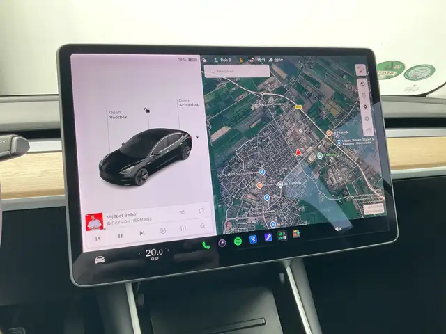 Tesla Model 3 view 13