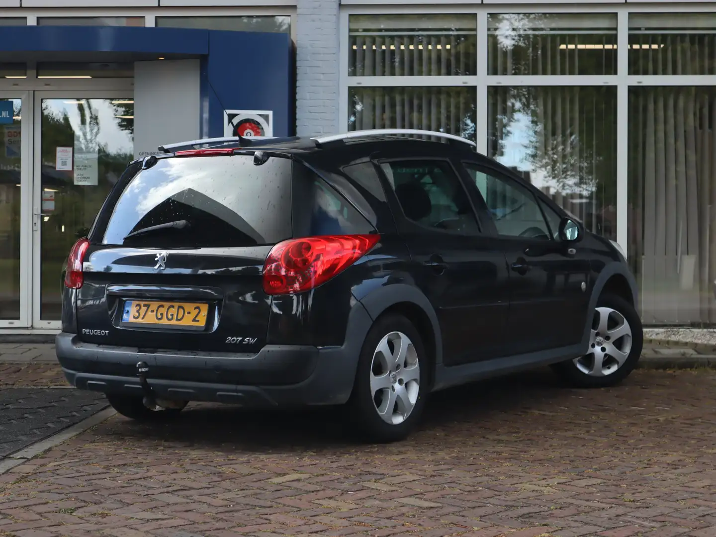 Peugeot 207 SW Outdoor 1.6 VTi XS Schwarz - 2