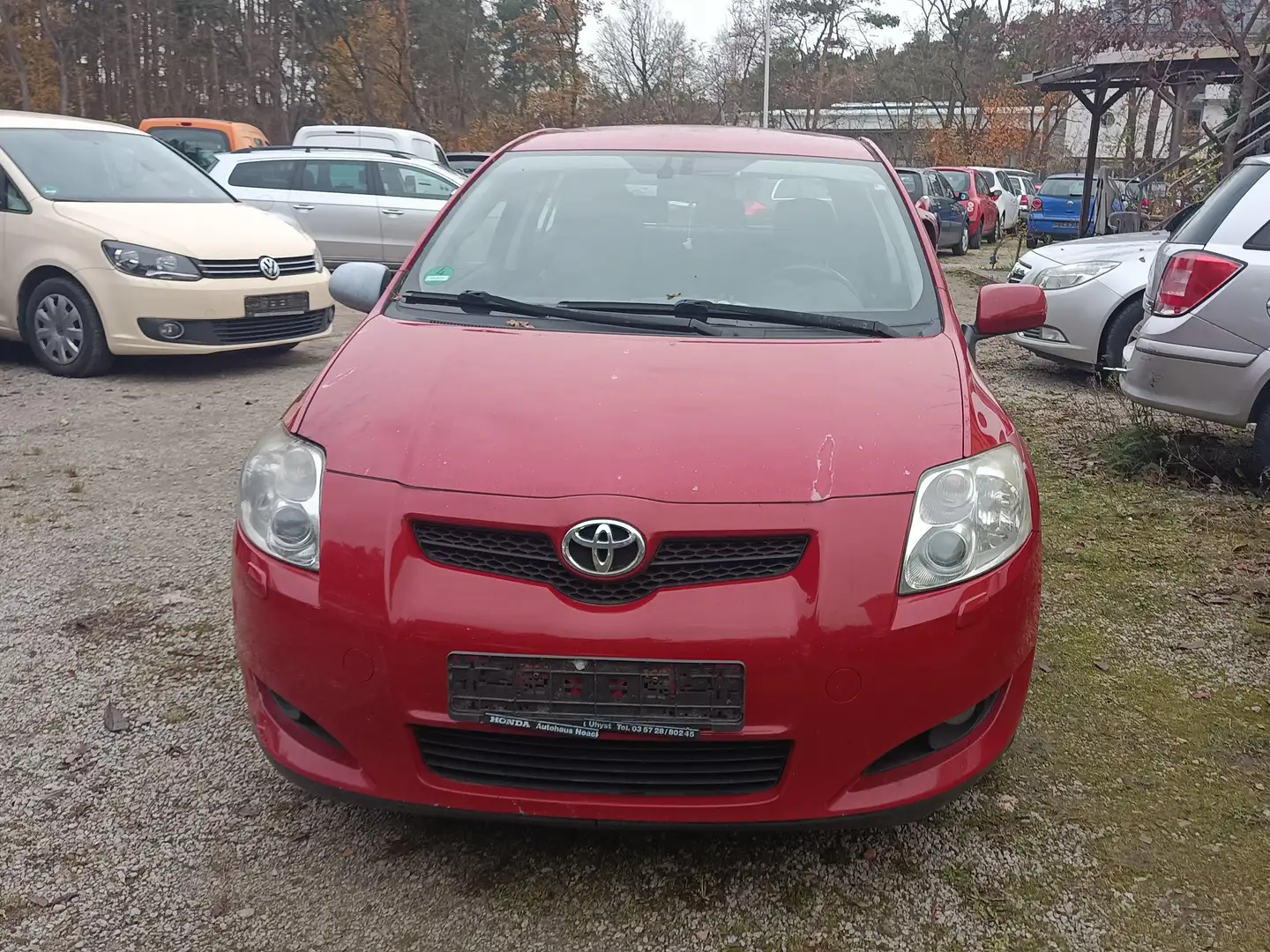 Toyota Auris Executive Rot - 1
