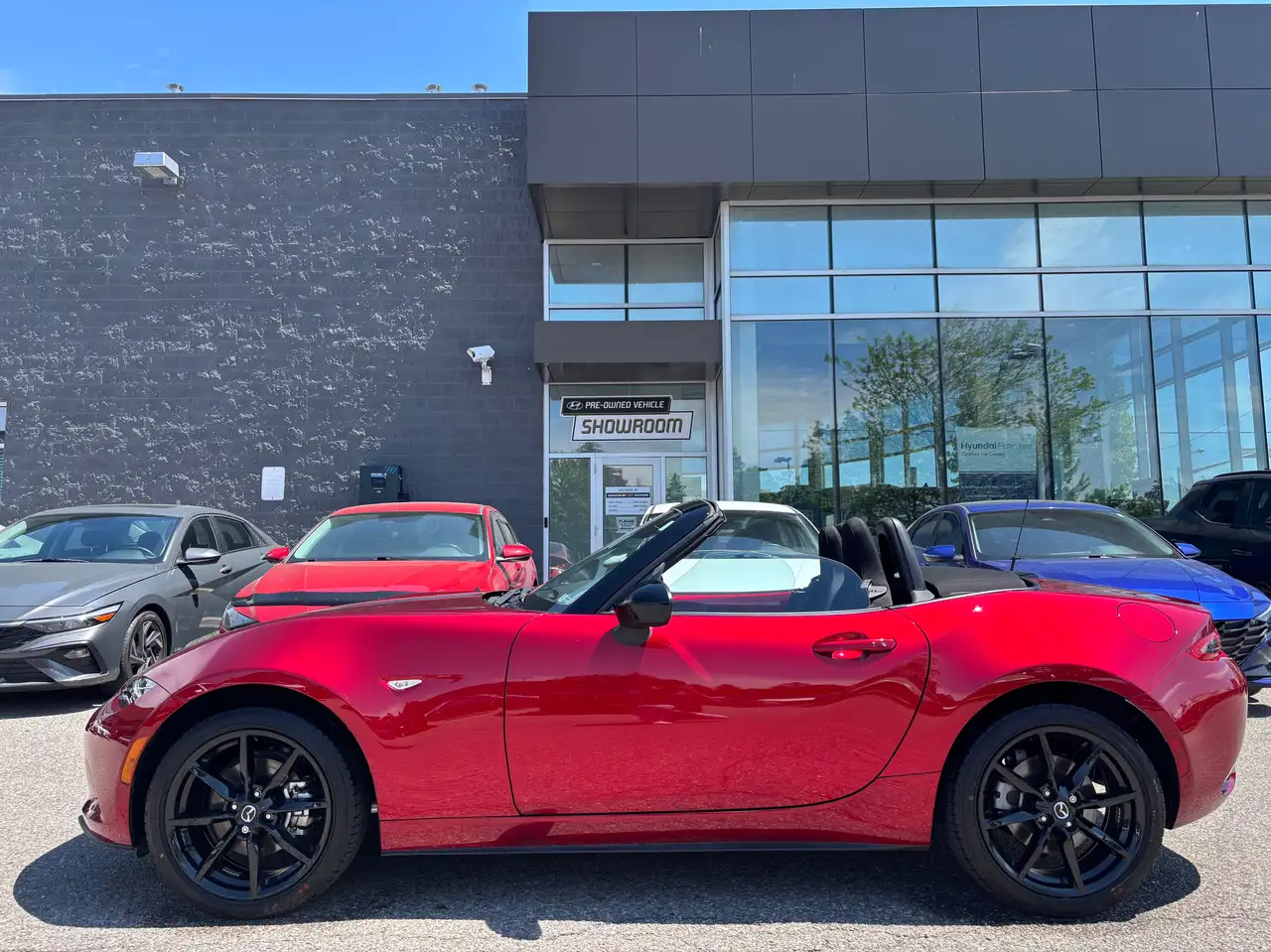 Mazda MX-5 Miata снимка Mazda MX-5 Miata