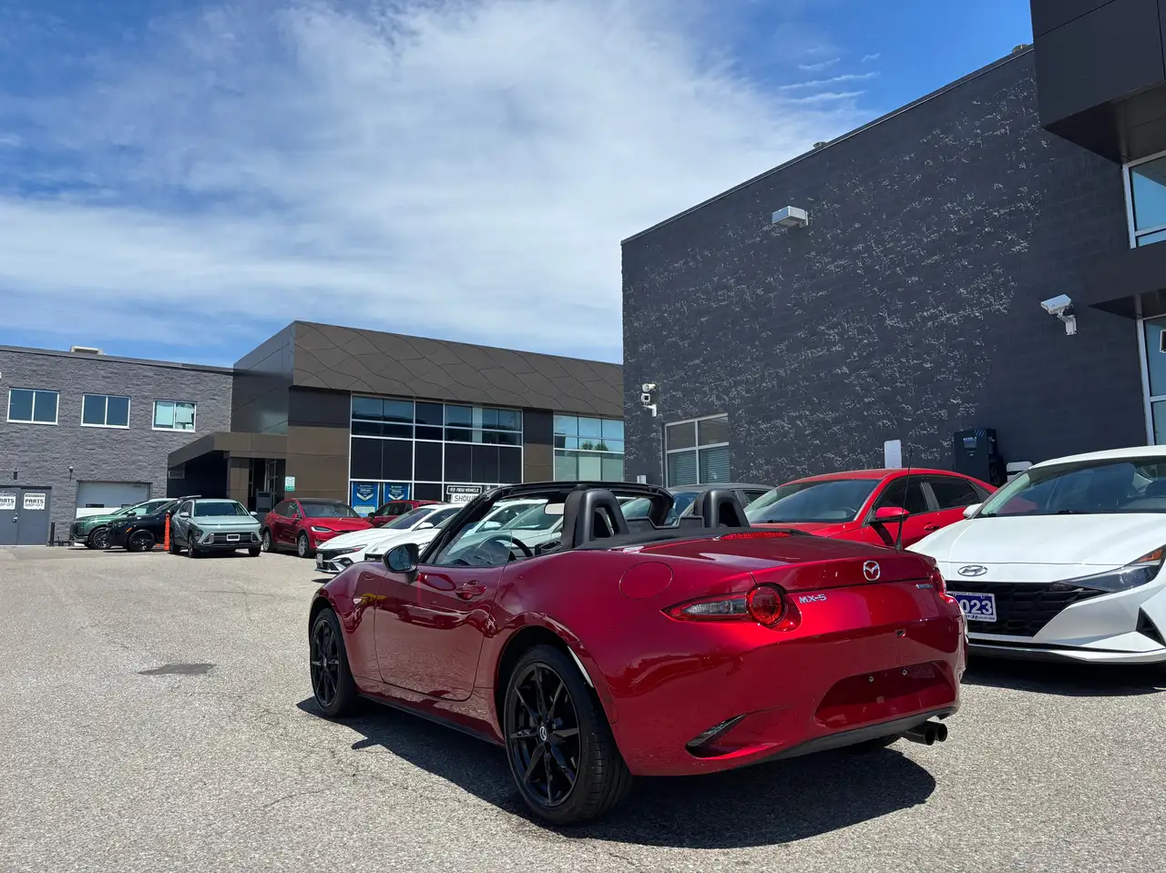 Mazda MX-5 Miata снимка Mazda MX-5 Miata