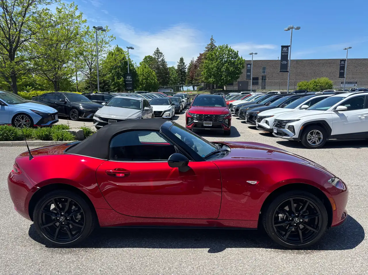 Mazda MX-5 Miata снимка Mazda MX-5 Miata