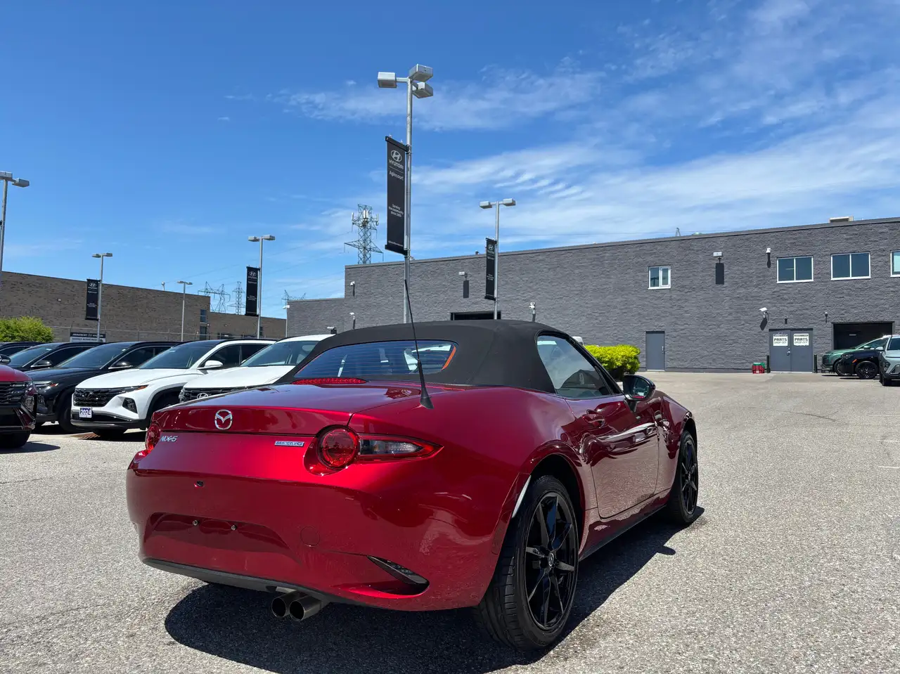 Mazda MX-5 Miata снимка Mazda MX-5 Miata