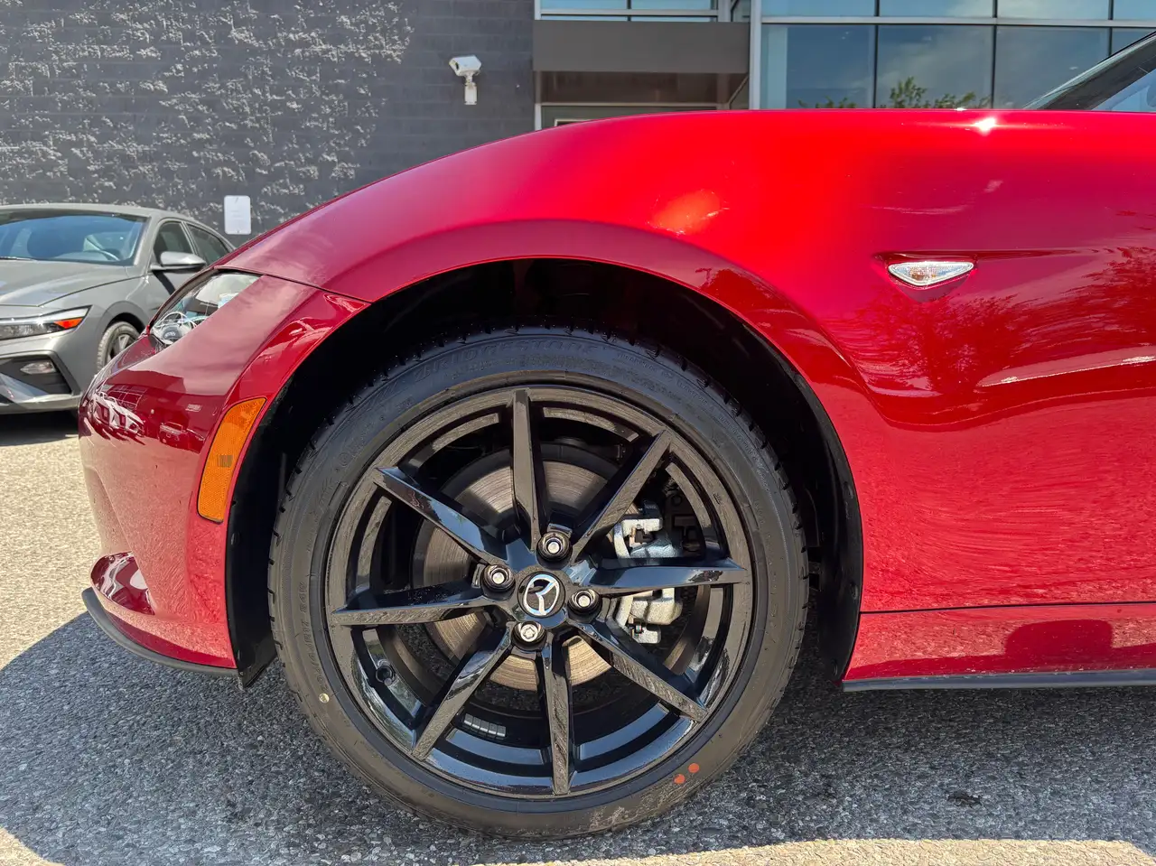 Mazda MX-5 Miata снимка Mazda MX-5 Miata