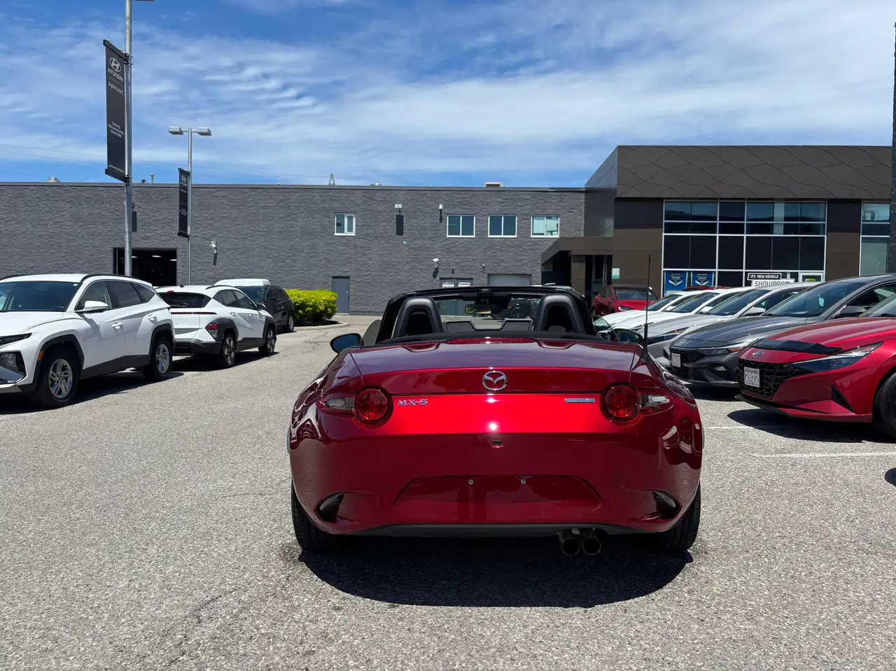 Mazda MX-5 Miata снимка Mazda MX-5 Miata
