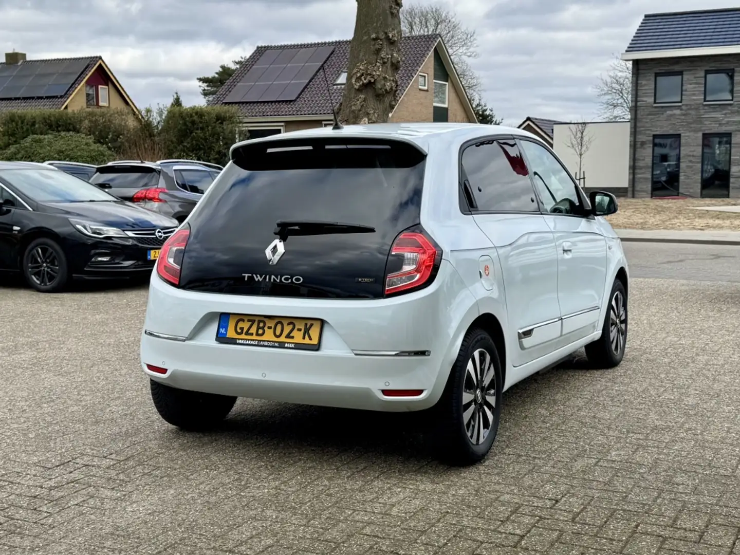 Renault Twingo Z.E. R80 E-Tech EV Techno Navi Camera Cruise Carpl Wit - 2
