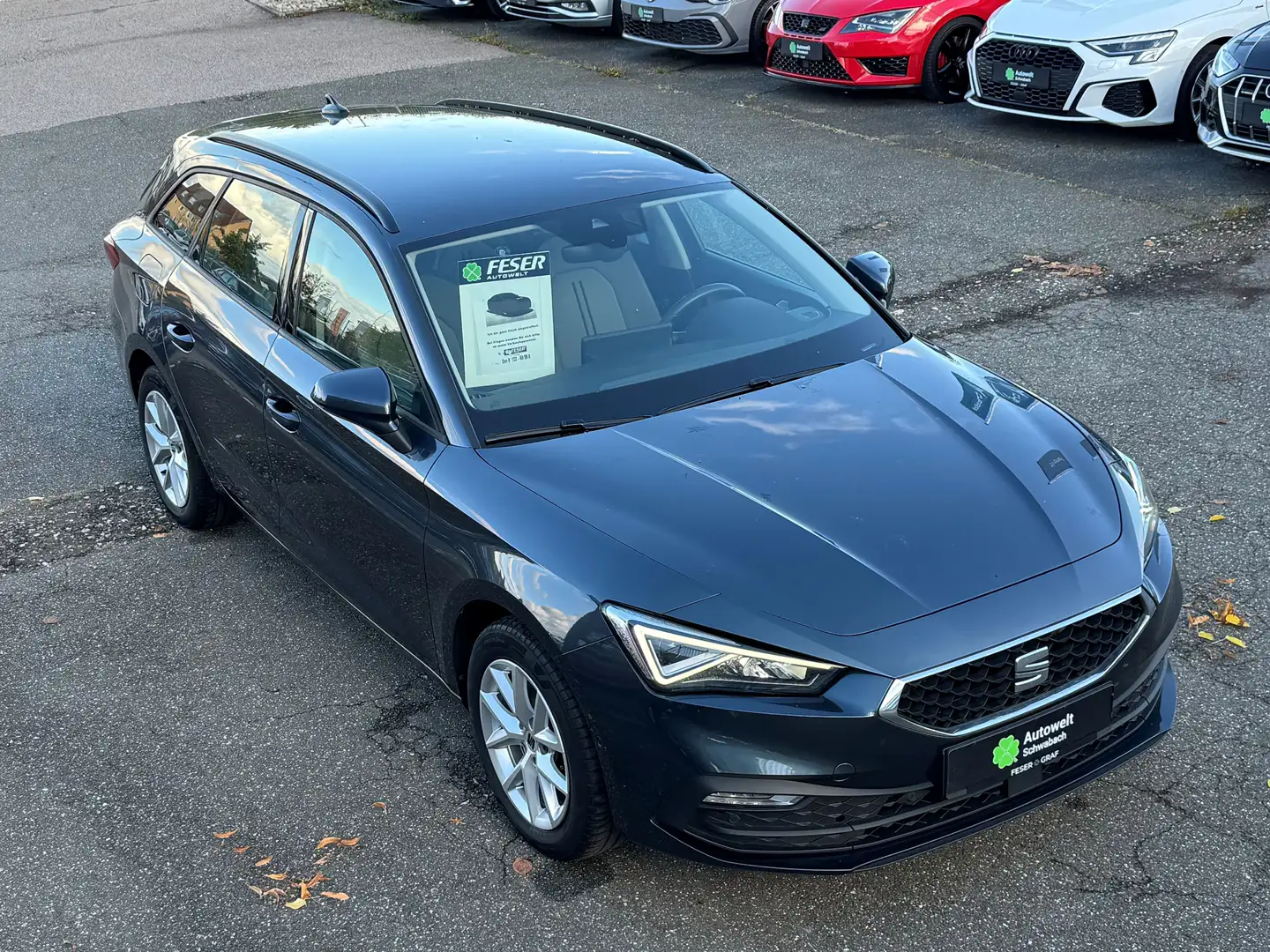 SEAT Leon ST Style 2.0TDI DSG LED SHZ AHK NAVI Kamera Grigio - 1