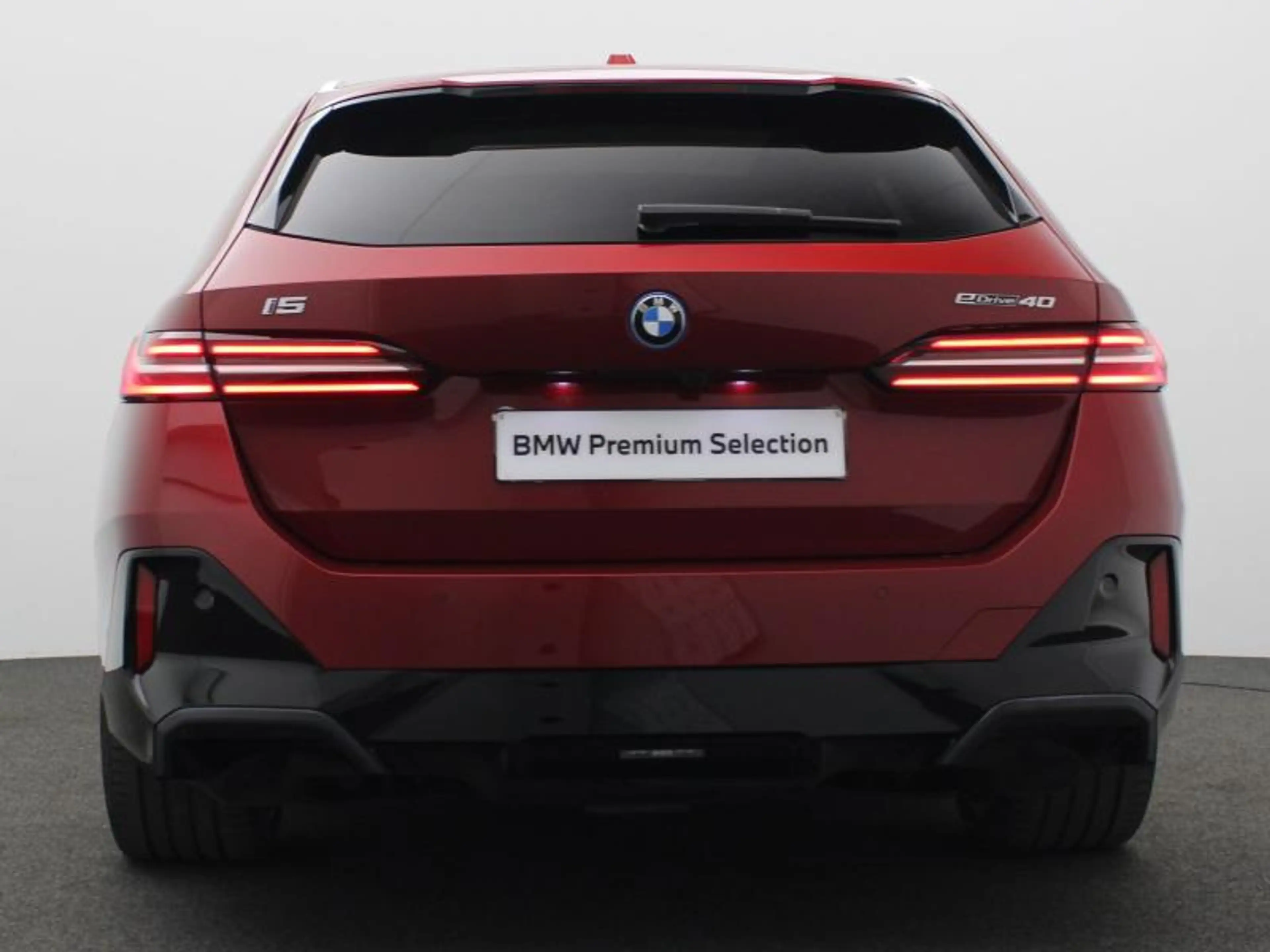BMW i5 M SPORT - PANODAK - ACC - HARMAN KARDON — photo 4