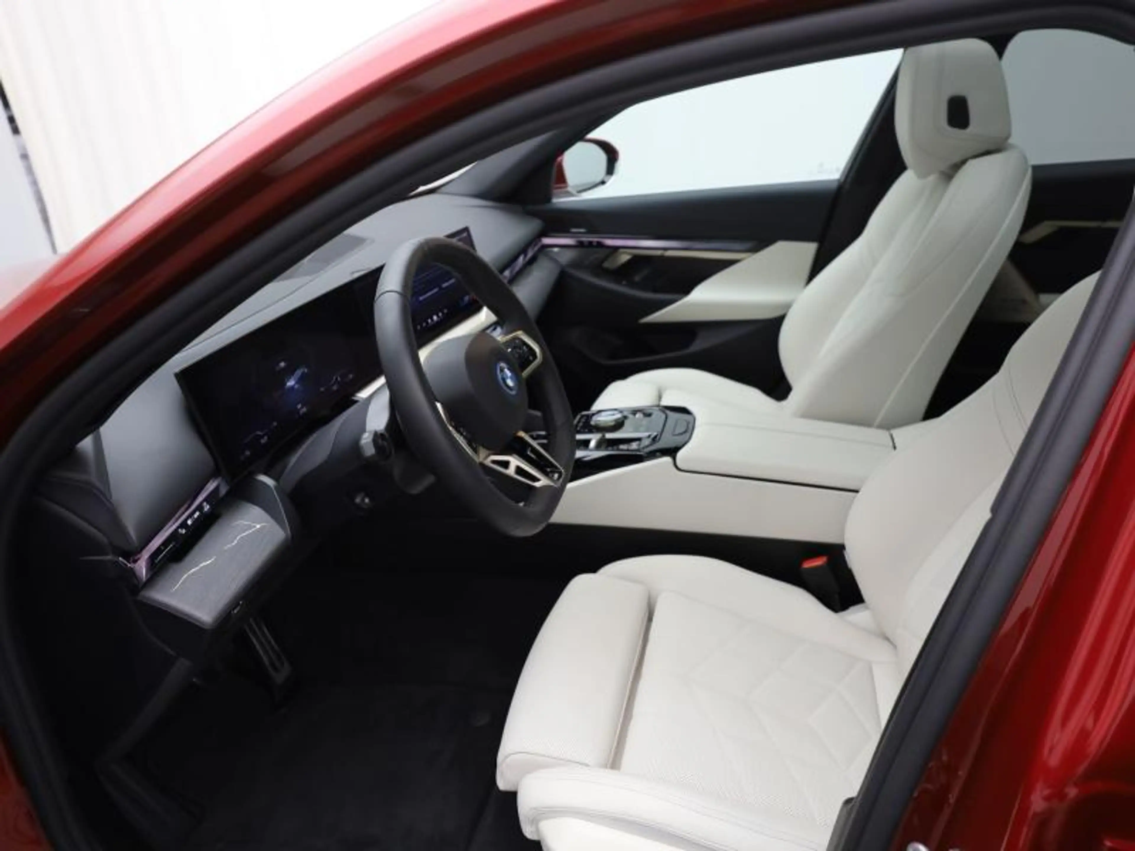 BMW i5 M SPORT - PANODAK - ACC - HARMAN KARDON — photo 6