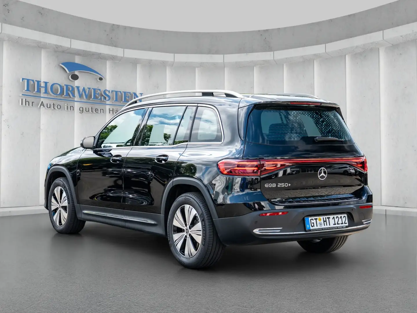 Mercedes-Benz EQB 250 EQB 250+ Progressive Advanced Park-Paket Чорний - 2