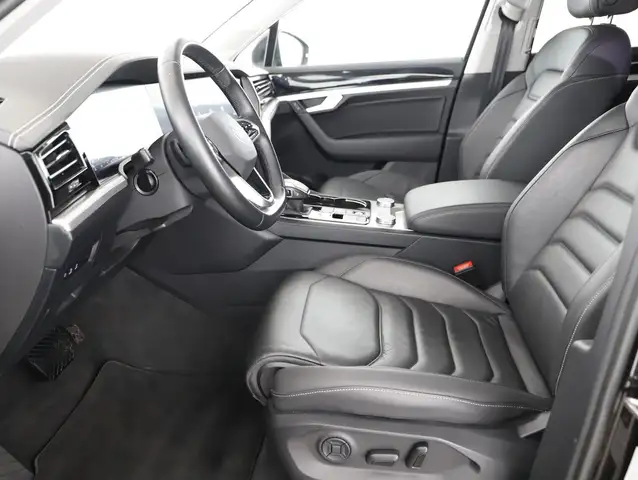 Volkswagen Touareg TDI 4MOTION Ansicht 3