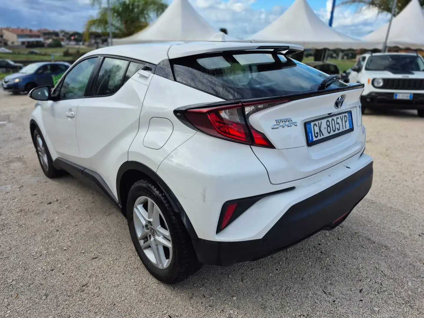 Toyota C-HR C-HR I 2020 1.8h Lounge e-cvt Weiß - 2