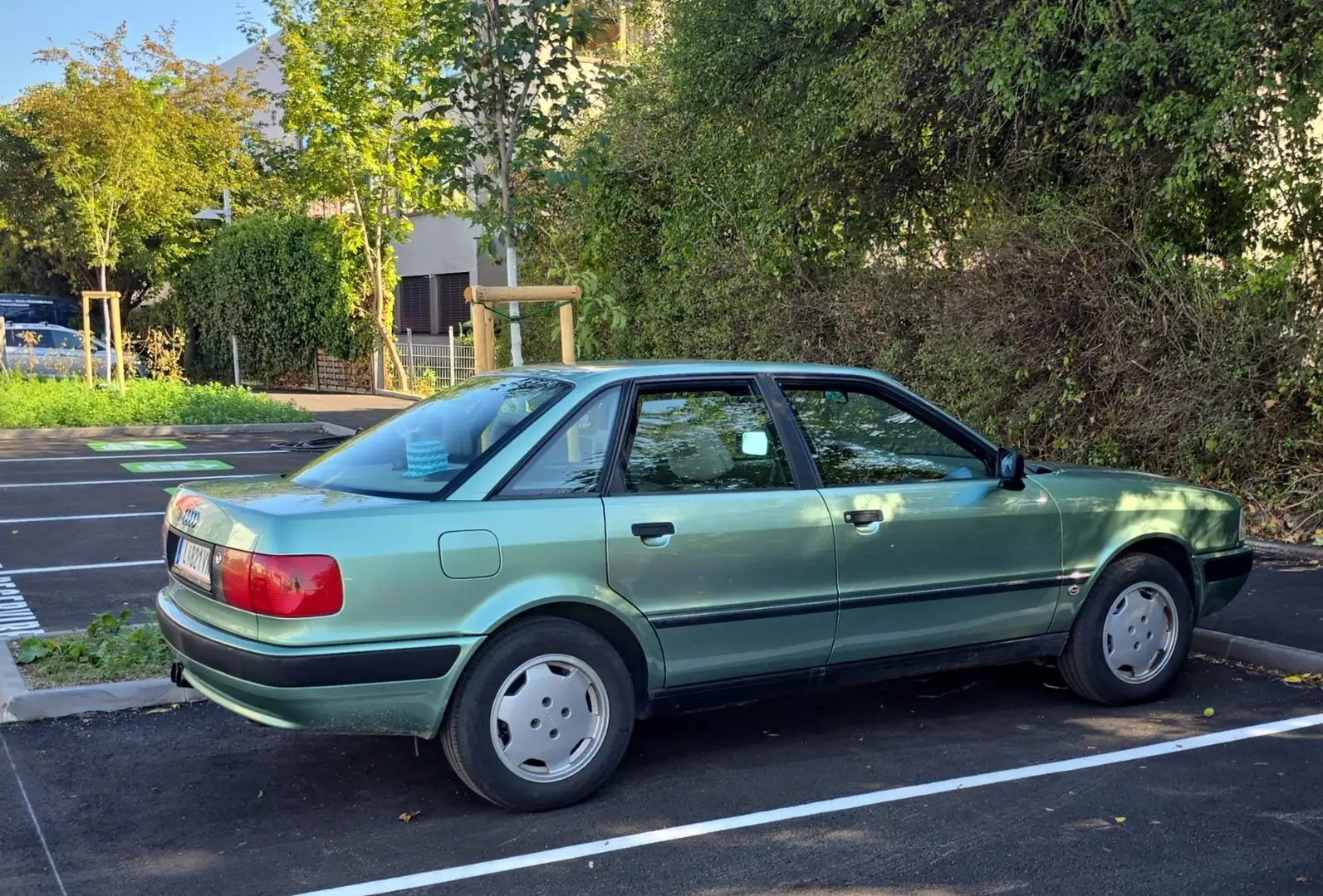 Audi 80 2,3 E Aut. - 1