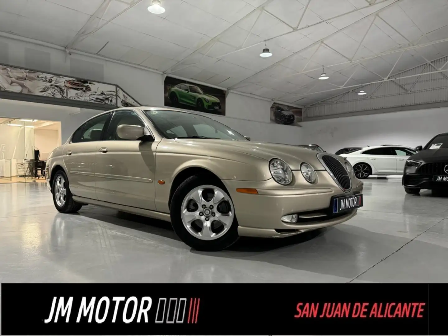 Jaguar S-Type 4.0 V8 - 1