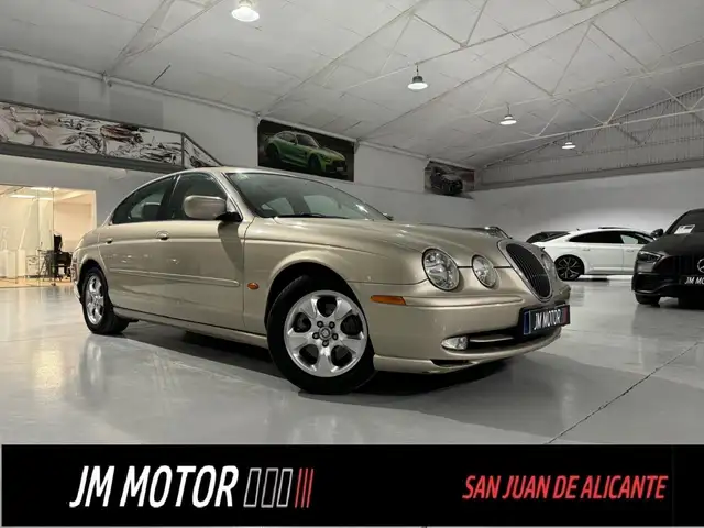 Jaguar S-Type 4.0 V8