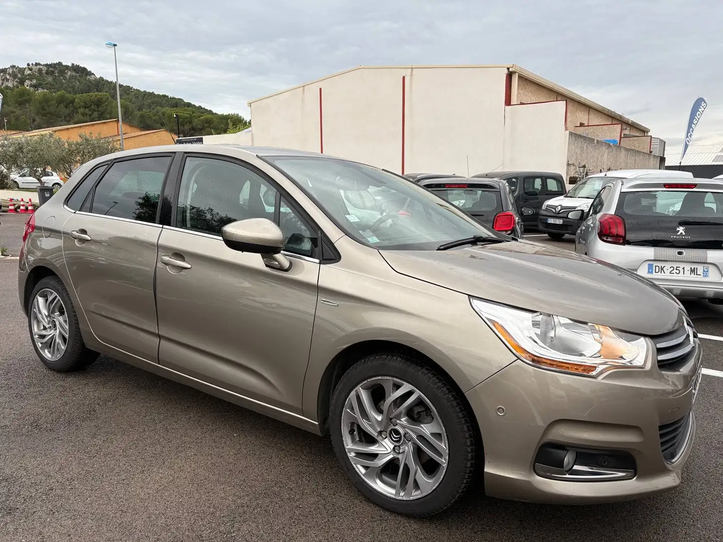 Citroen C4 II 1.6 HDi 90 FAP Exclusive Beige - 1