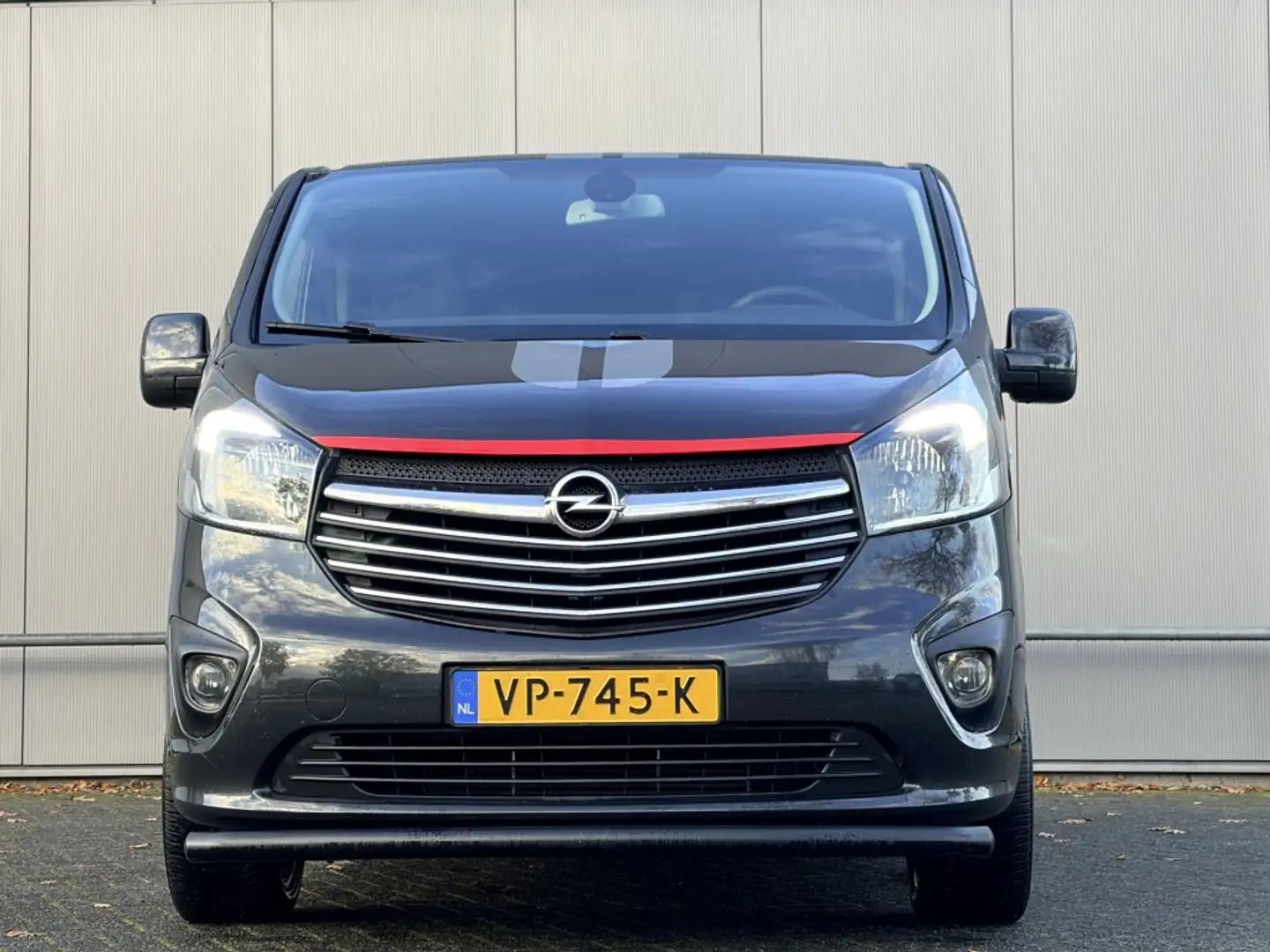 Opel Vivaro 1.6 CDTI - airco - cruise - navi - nap! - trekhaak Zwart - 2
