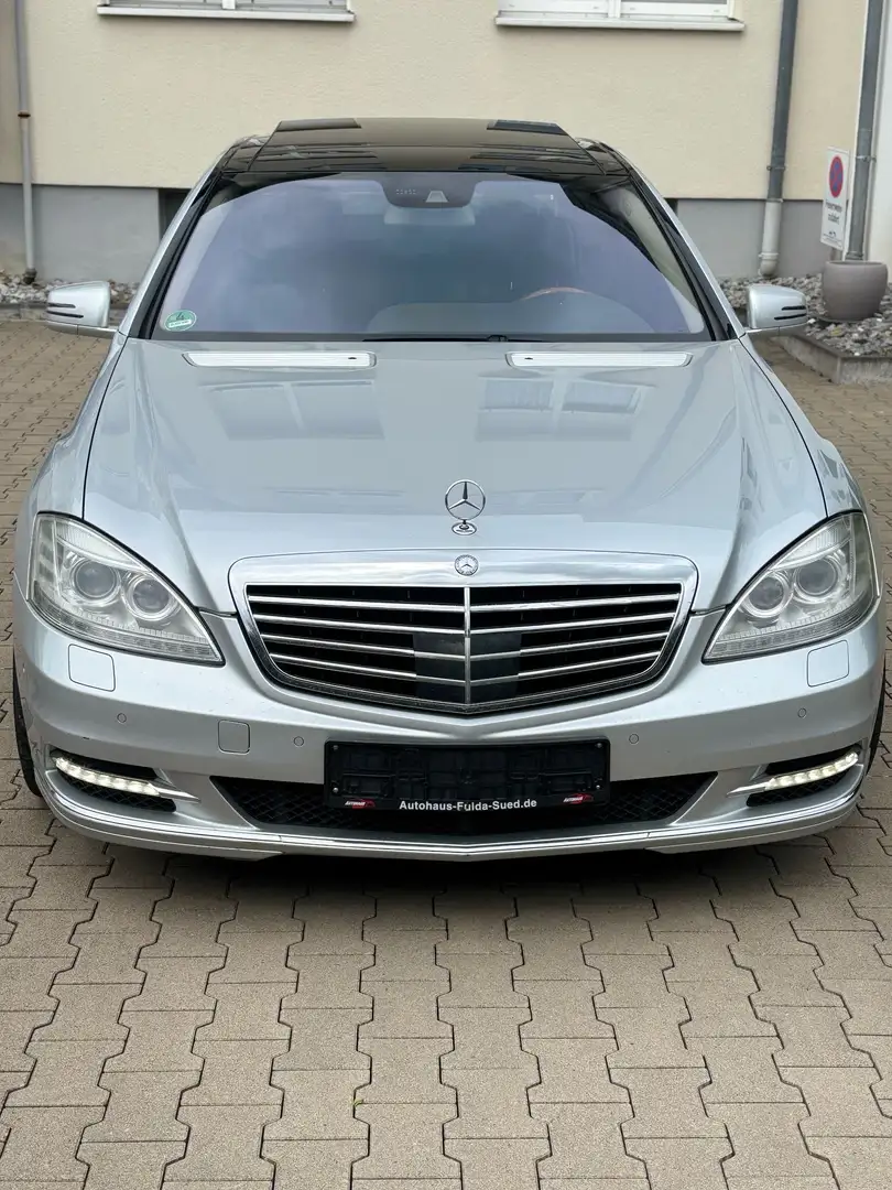 Mercedes-Benz S 500 S 500 CGI BE 4Matic L (221.194) Grau - 1