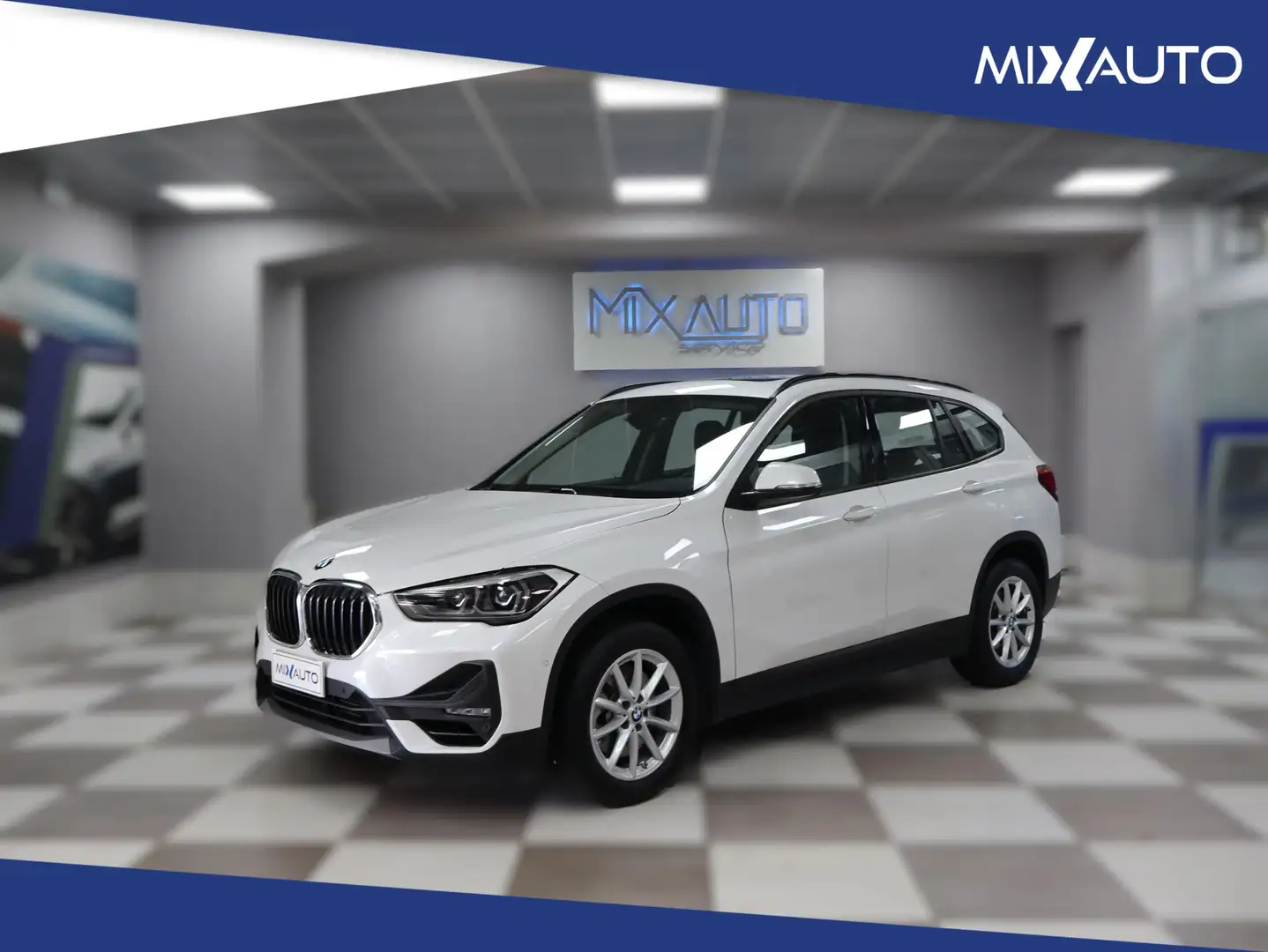 BMW X1 sDrive20i Business Advantage 178CV AUT Wit - 1