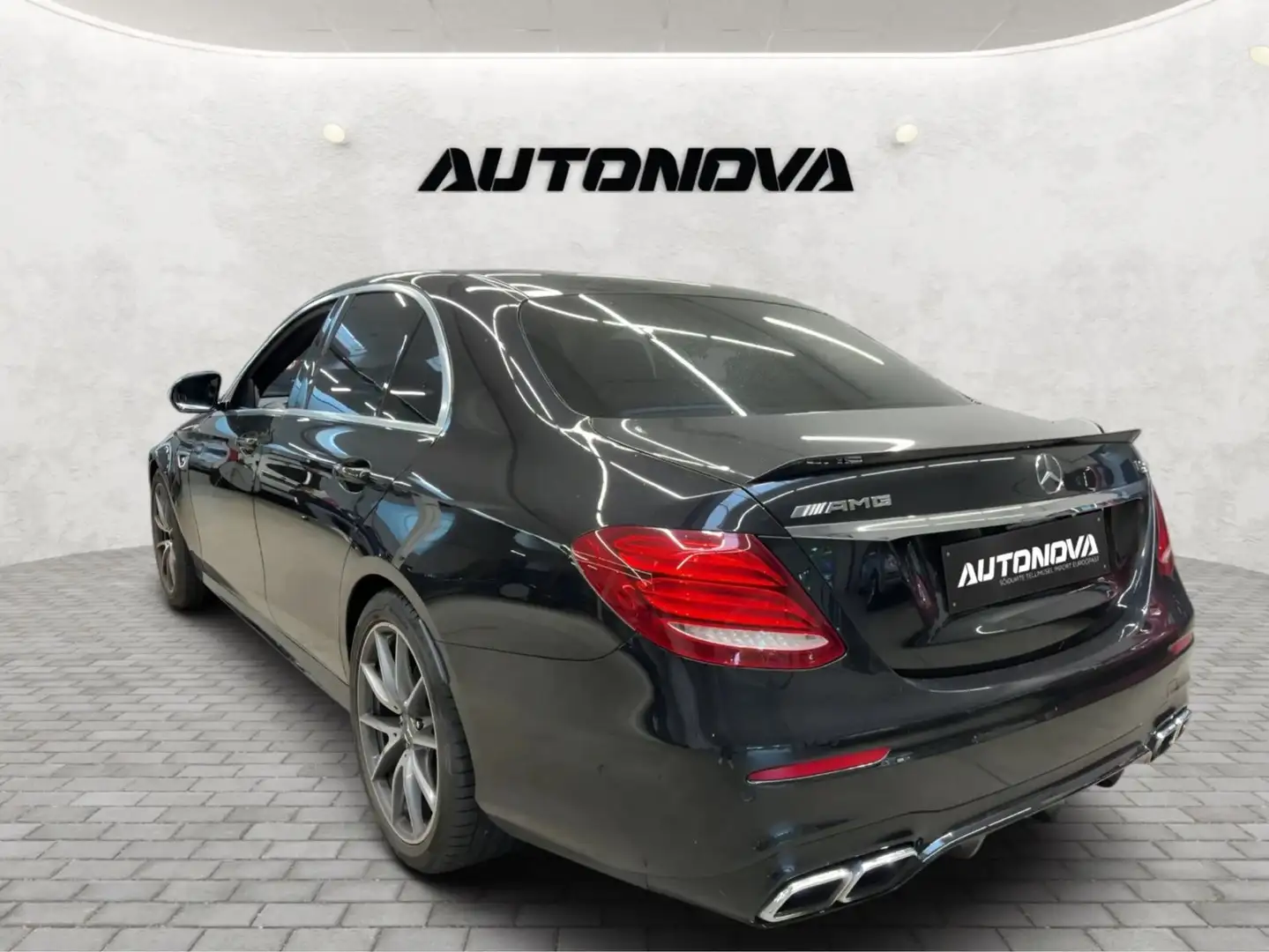 Mercedes-Benz E 63 AMG E63 AMG Limousine 4Matic+ PANO / 360°/ DTR / SHZ Noir - 2
