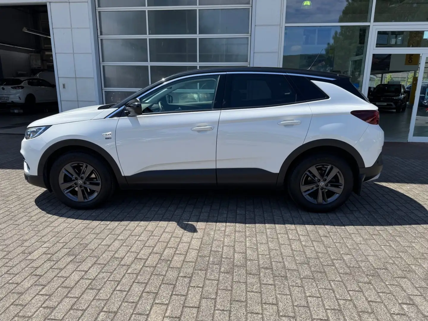 Opel Grandland X 120 Jahre Wit - 2