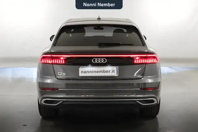Audi Q8 view 4