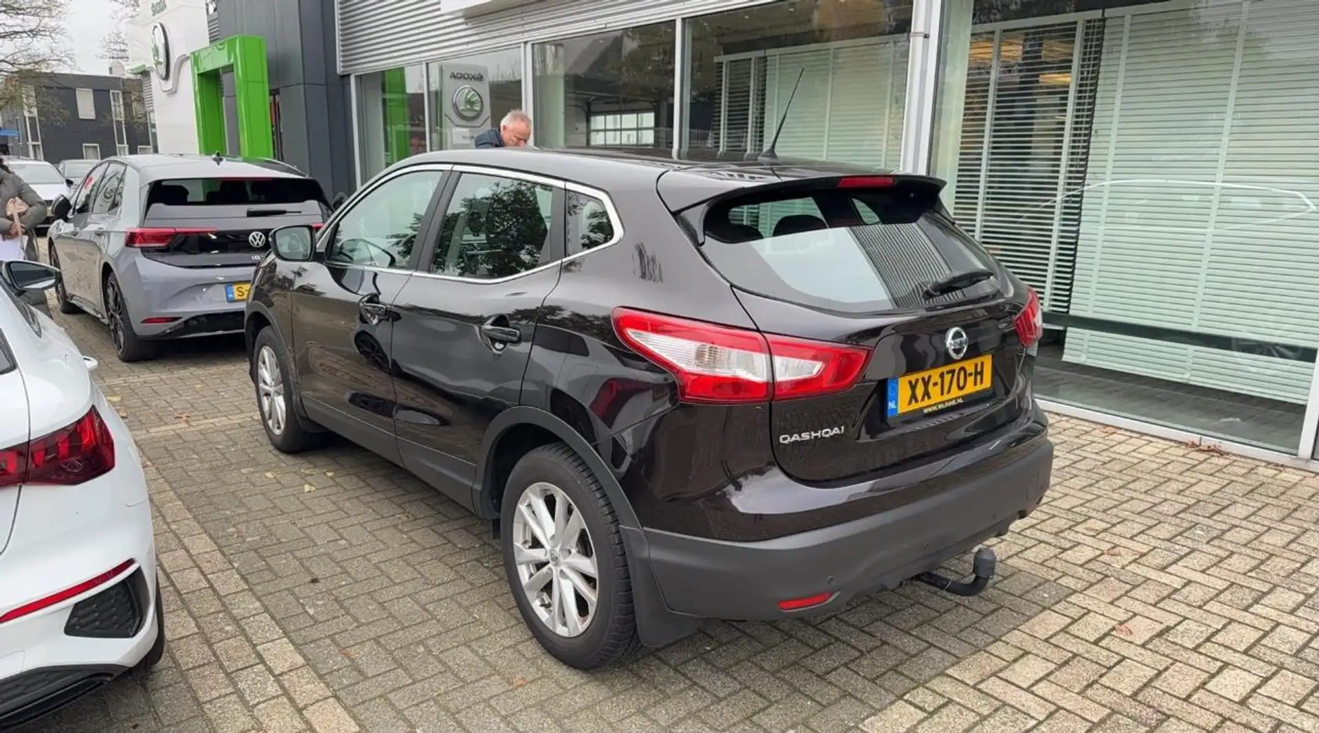 Nissan Qashqai 1.2 N-Vision Paars - 2