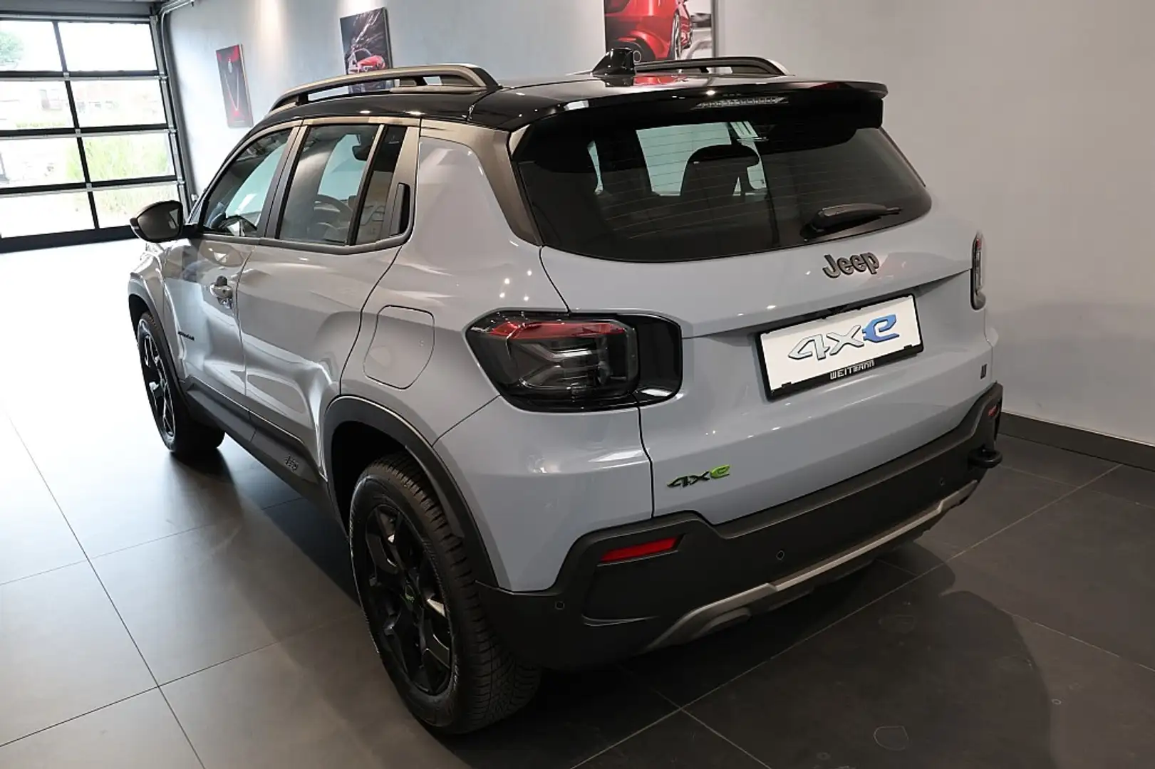 Jeep Avenger 1,2 e-Hybrid 4xe DCT6 UPLAND Negro - 2
