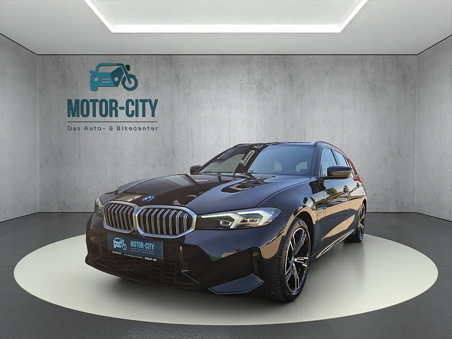 BMW 320 e PHEV Touring Aut. M-Paket Schwarz - 1