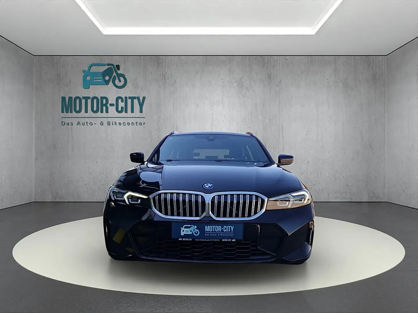 BMW 320 e PHEV Touring Aut. M-Paket Schwarz - 1