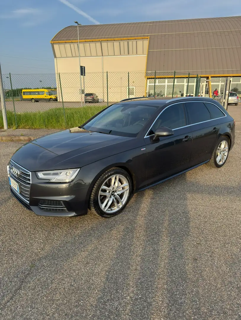 Audi A4 Avant 2.0 tdi Sline quattro 190cv s-tronic Grigio - 1