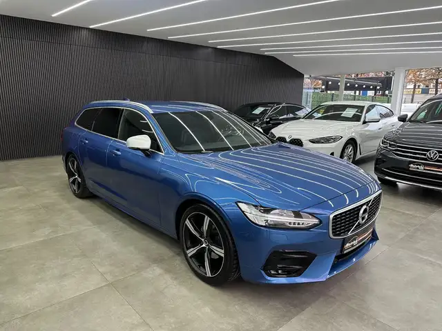 Volvo V90 2.0 R Design*ACC*Keyless*AHK*Kamera*Totwink*