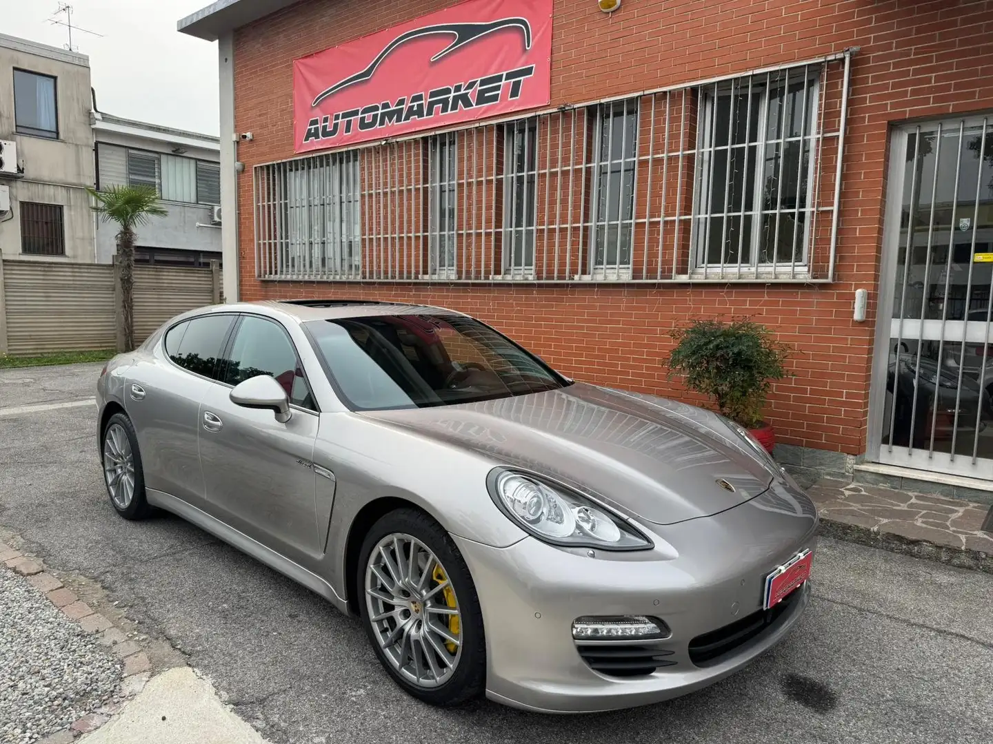 Porsche Panamera 3.0 tiptronic 250cv Grijs - 1