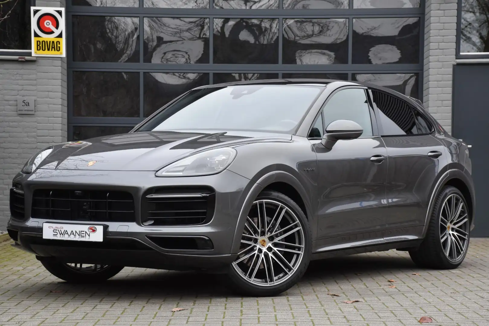 Porsche Cayenne Coupé 3.0 E-Hybrid | ACC | GTS-stoel | Chrono | Pa Gris - 1