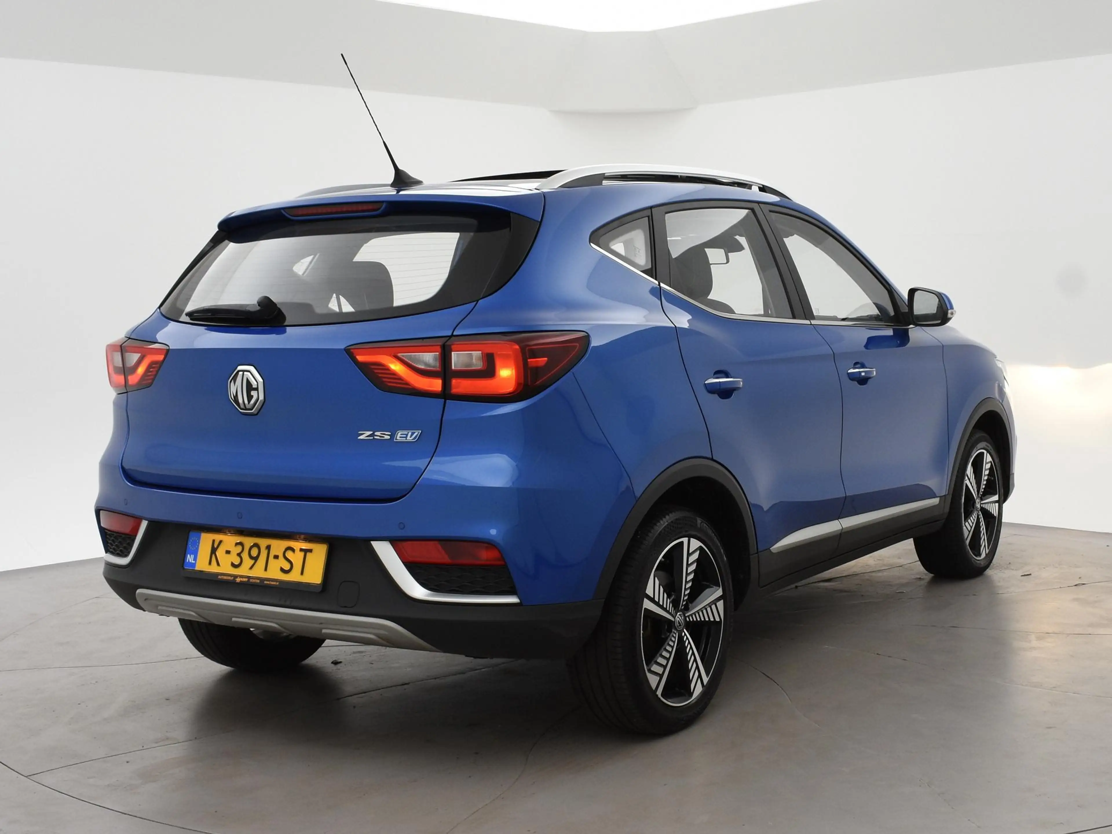 MG ZS MG EV LUXURY 45 kWh + TREKHAAK | PANORAMA | JBL 95 — photo 2