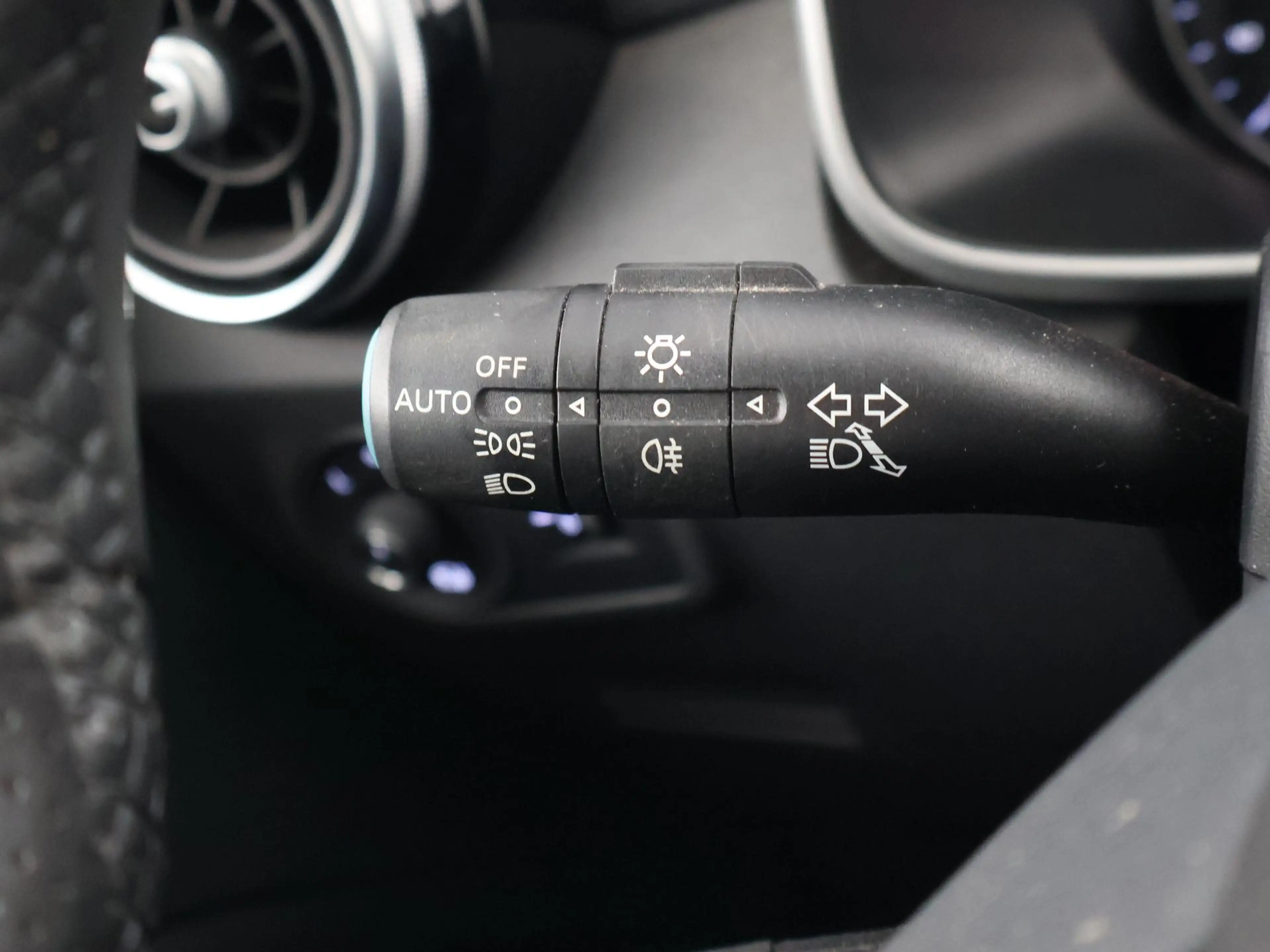 MG ZS MG EV LUXURY 45 kWh + TREKHAAK | PANORAMA | JBL 95 — photo 34