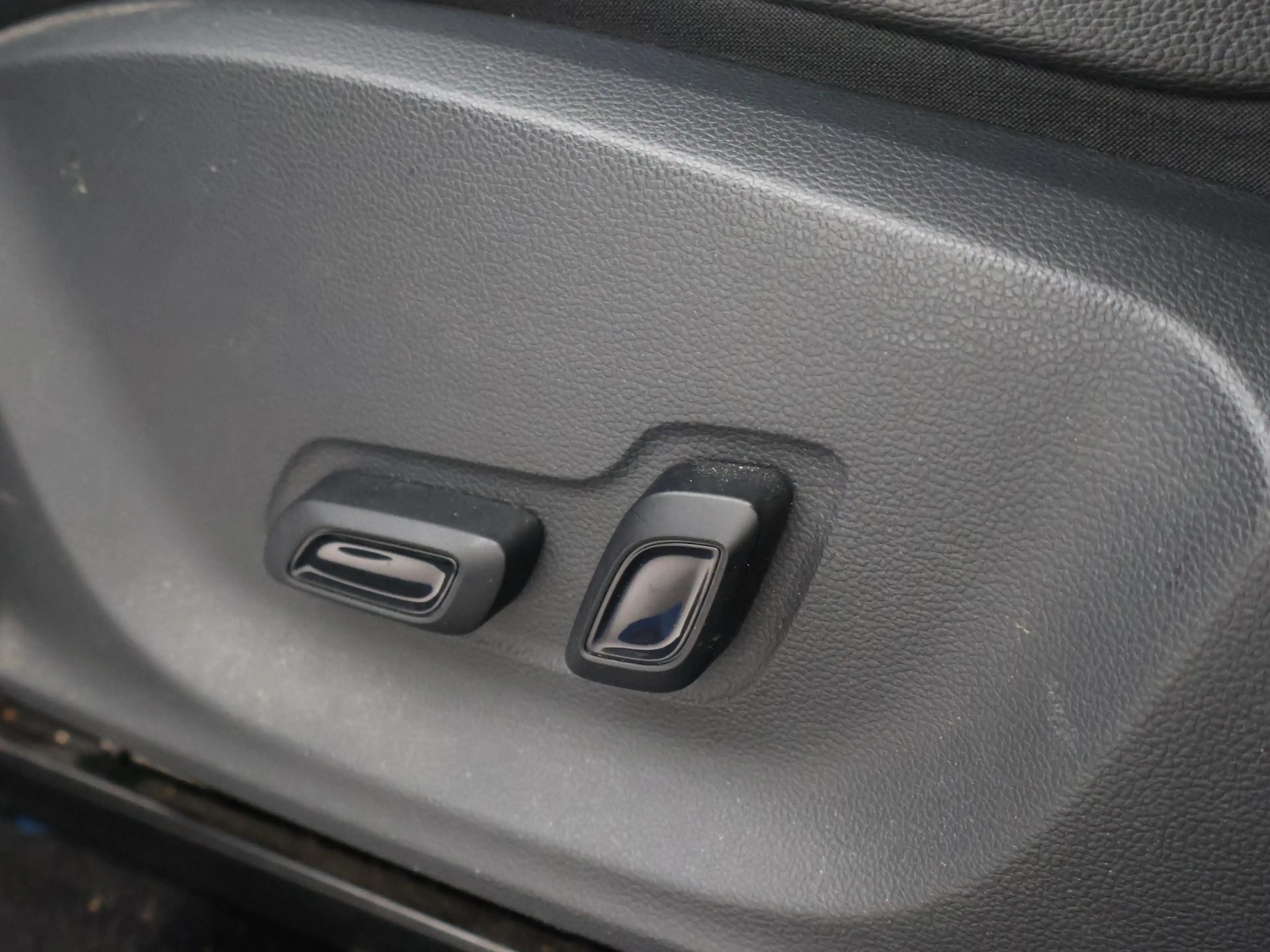MG ZS MG EV LUXURY 45 kWh + TREKHAAK | PANORAMA | JBL 95 — photo 32