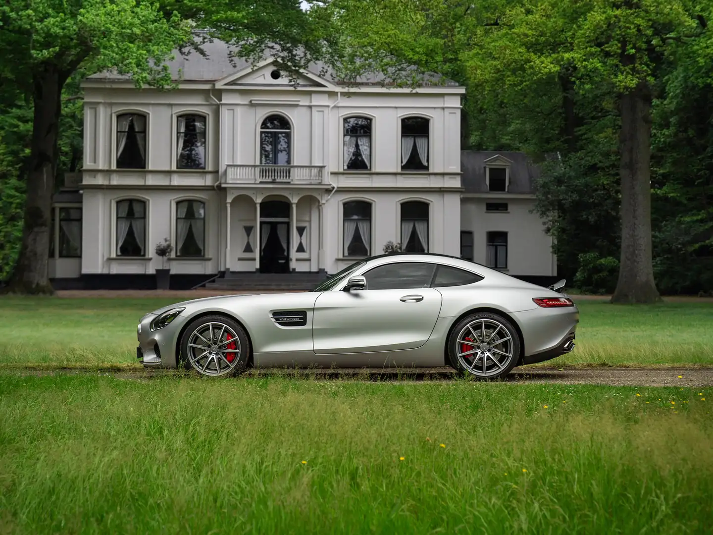 Mercedes-Benz AMG GT 4.0 S | Burmester | Pano | Performance Seats | Exc Grijs - 1