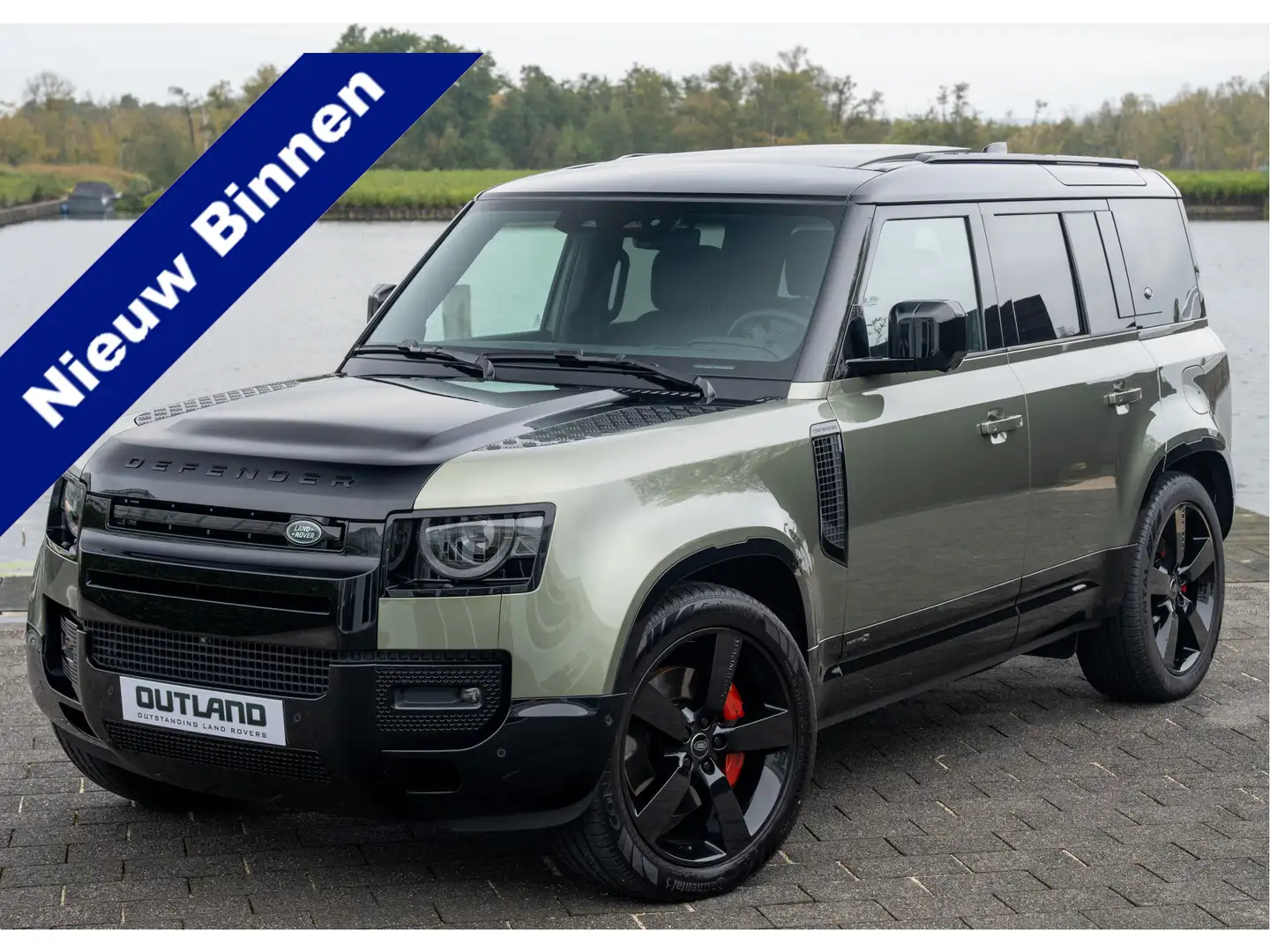 Land Rover Defender 110 P300e X-Dynamic HSE | 6-Persoons | Alle Opties Groen - 1