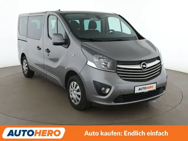 Opel Vivaro view 8