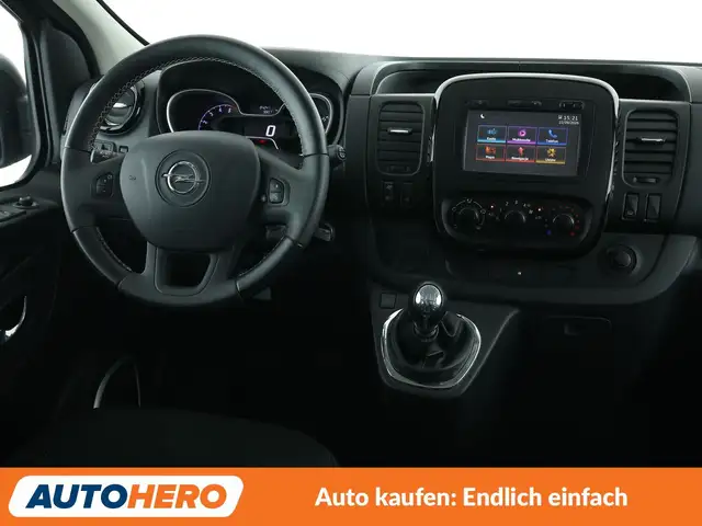 Opel Vivaro view 13