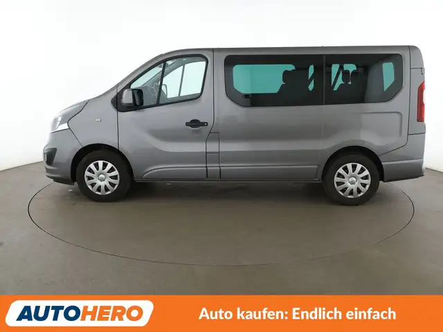 Opel Vivaro view 3
