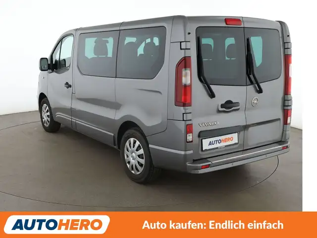 Opel Vivaro view 4