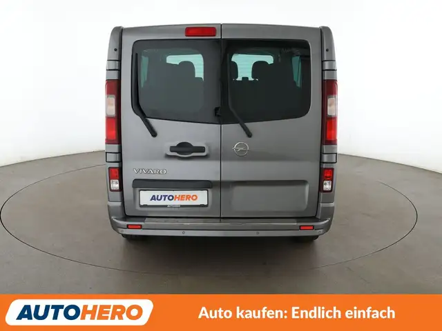 Opel Vivaro view 5