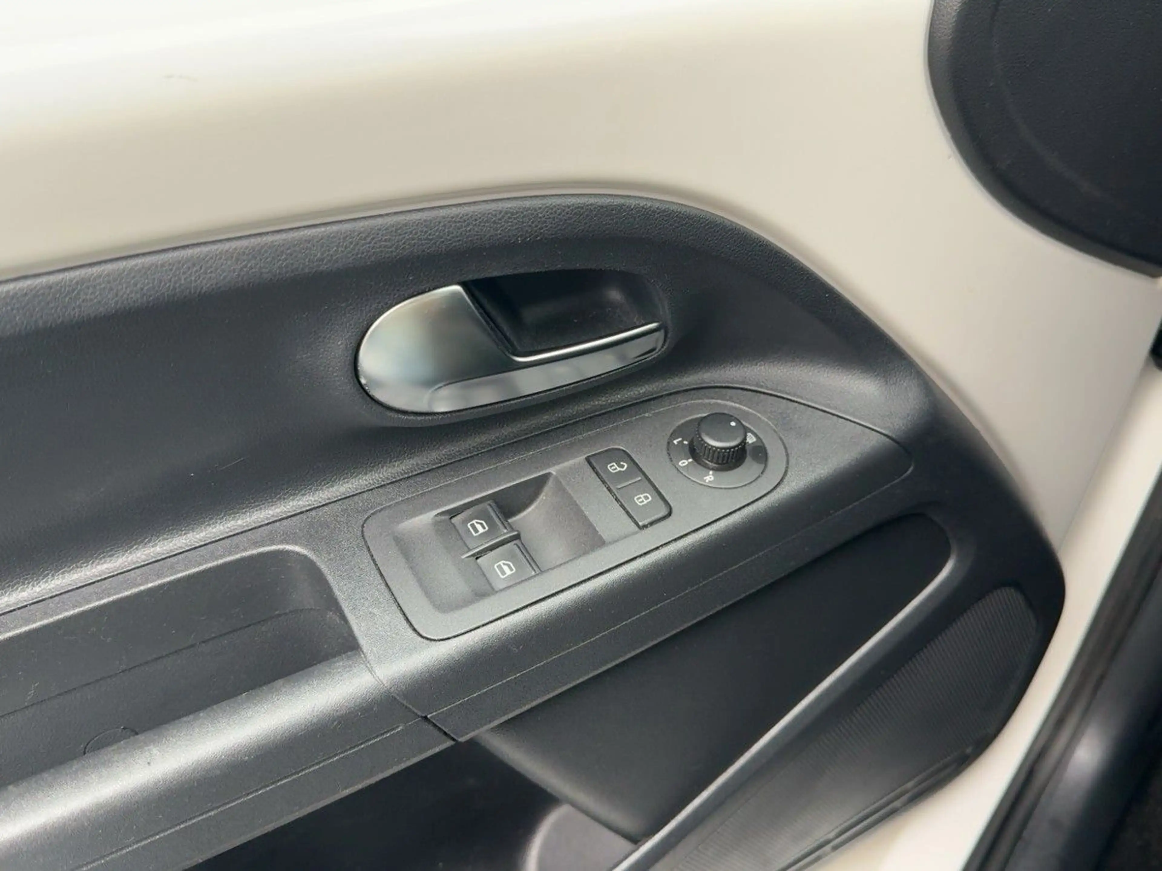 SEAT Mii 1.0 Chic Scheckheft gepfl. 2. Hand TÜV — photo 15