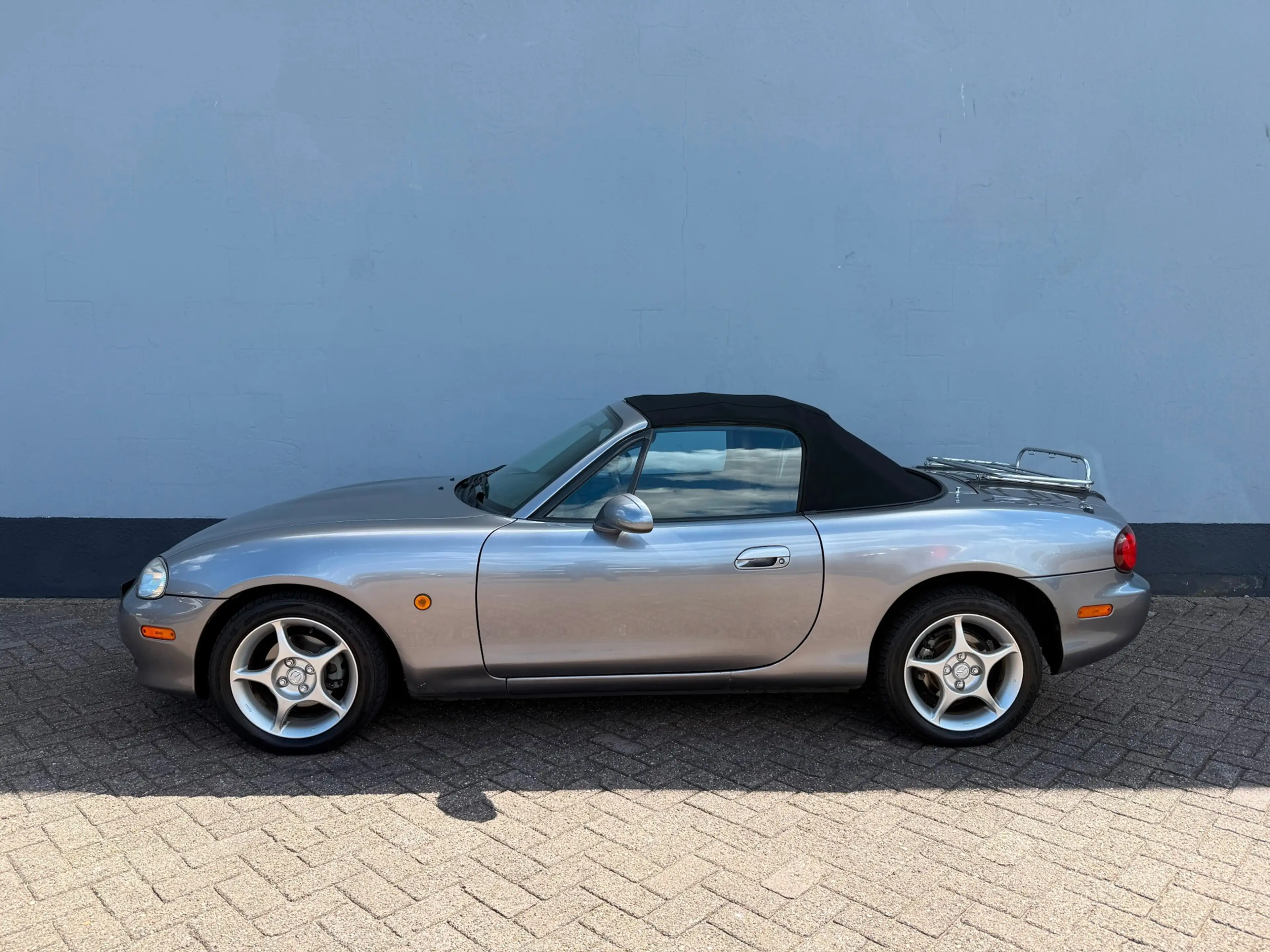 Mazda MX-5 1.6i Touring - Goed Onderhouden - Kap Nieuwstaat — photo 2
